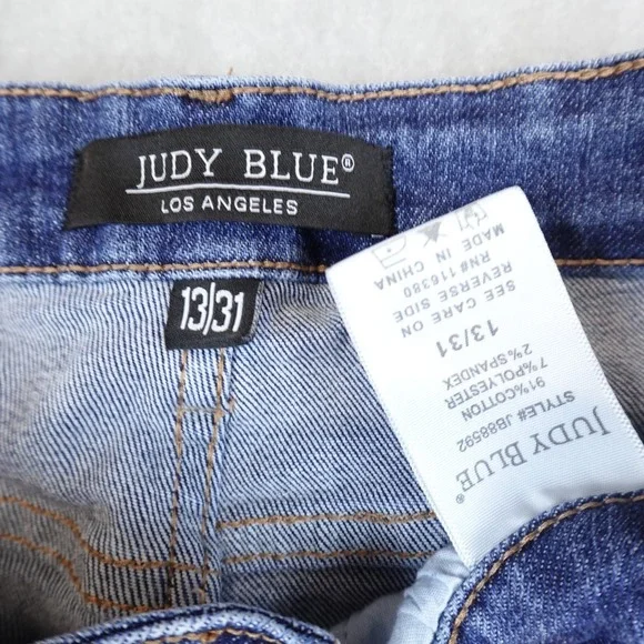 Judy Blue Jeans High Waisted Wide Leg Crop Size 13/31 Medium Wash - Picture 5 of 8
